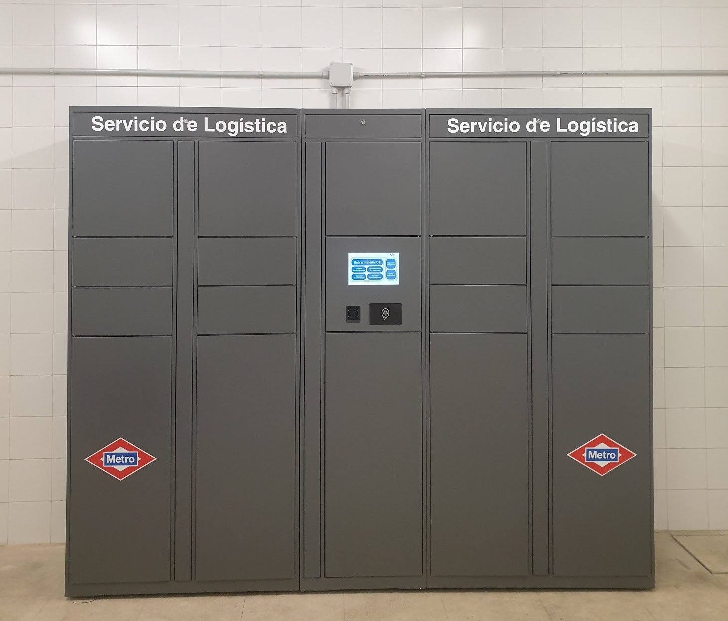 Taquillas inteligentes instaladas en una dependencia de Metro de Madrid