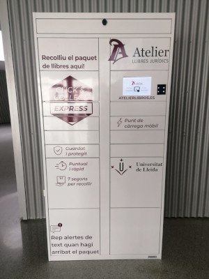 Taquilla inteligente con vinilado personalizado de diseño propio