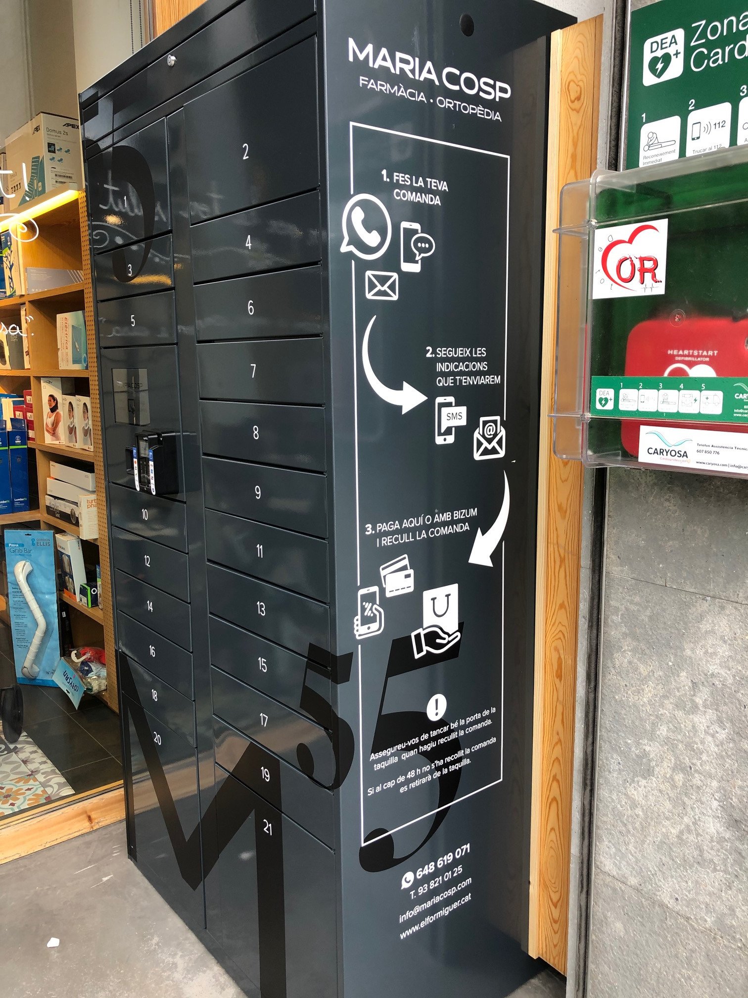 Consigna con vinilado a medida adaptado a la imagen de marca del cliente