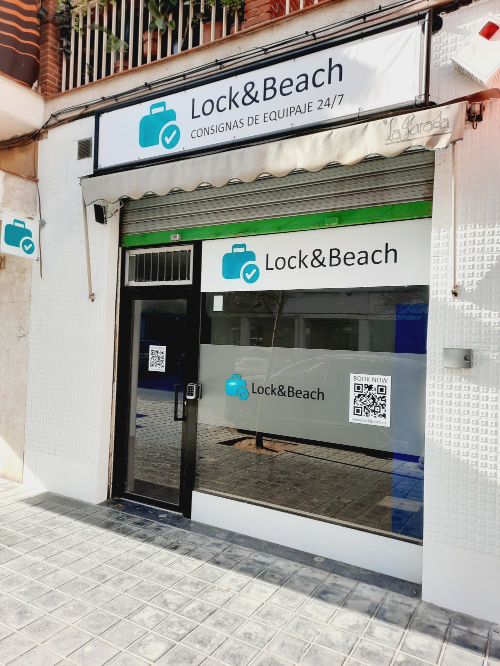 Fachada de Lock&Beach en Valencia