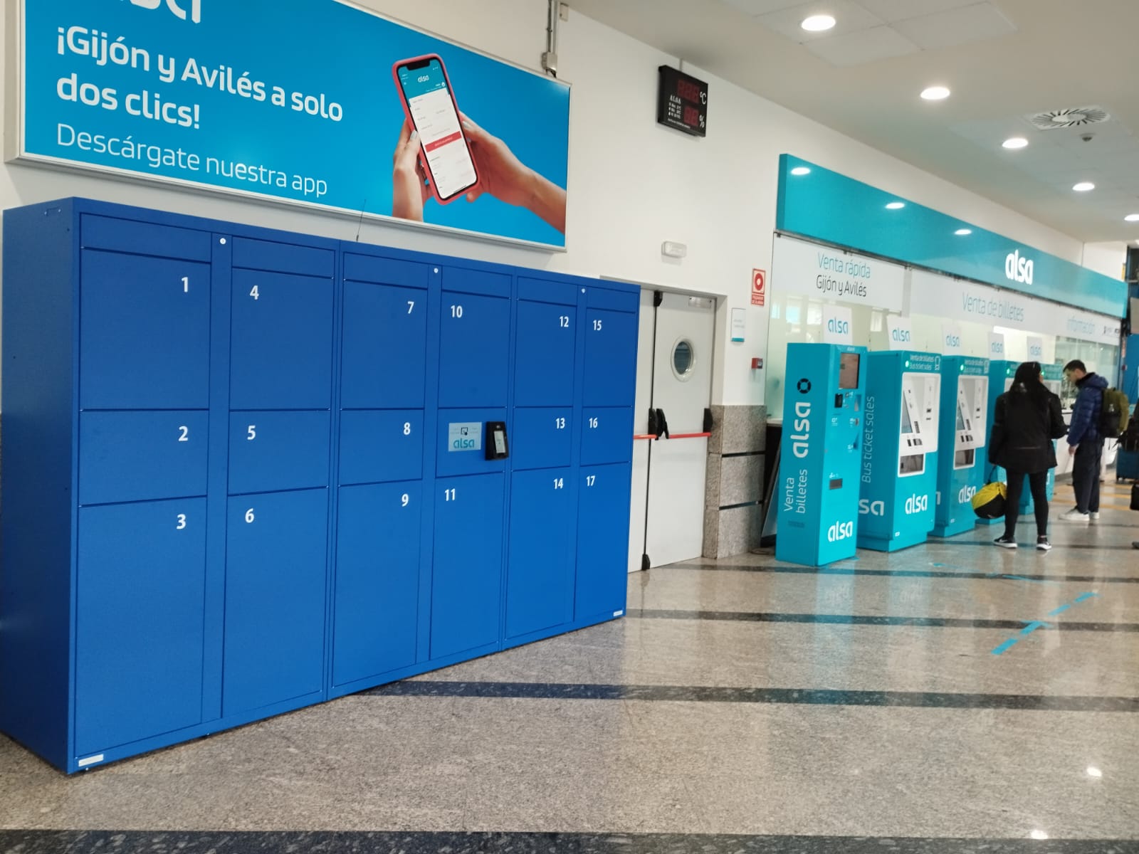 Consignas ALSA en la estación de Oviedo