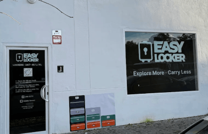 Fachada del local de Easy Locker en Córdoba