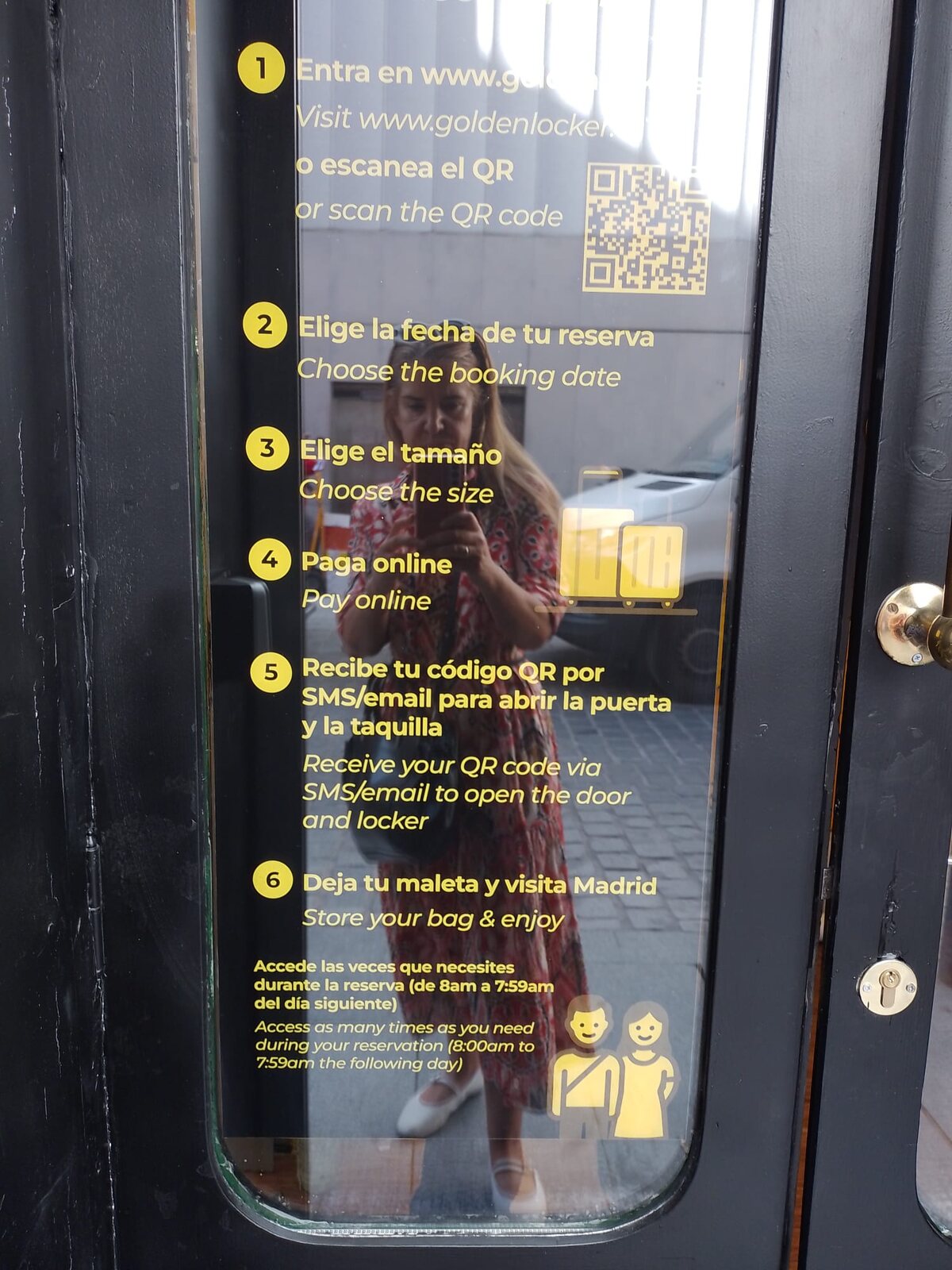 Puerta de Golden Locker con las instrucciones de uso