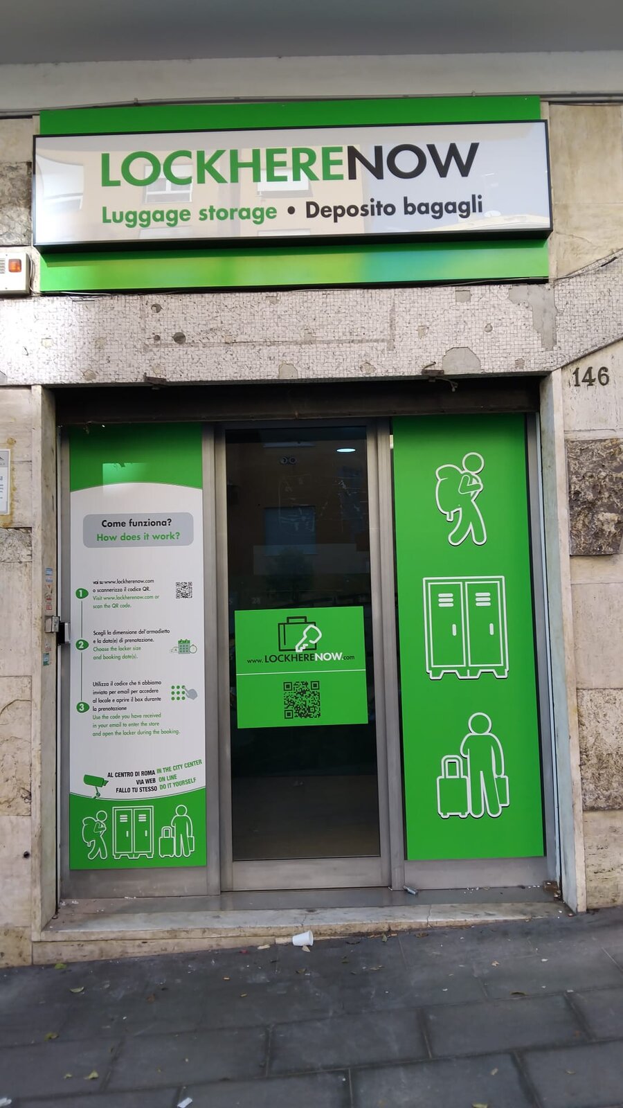 Fachada de Lock Here Now en Roma