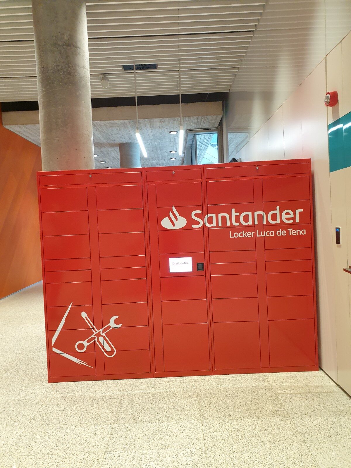 Consigna inteligente de Banco Santander en Luca de Tena